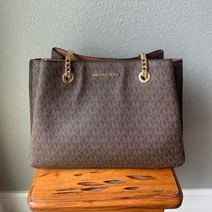 Michael Kors Logo Tegan Shoulder Bag